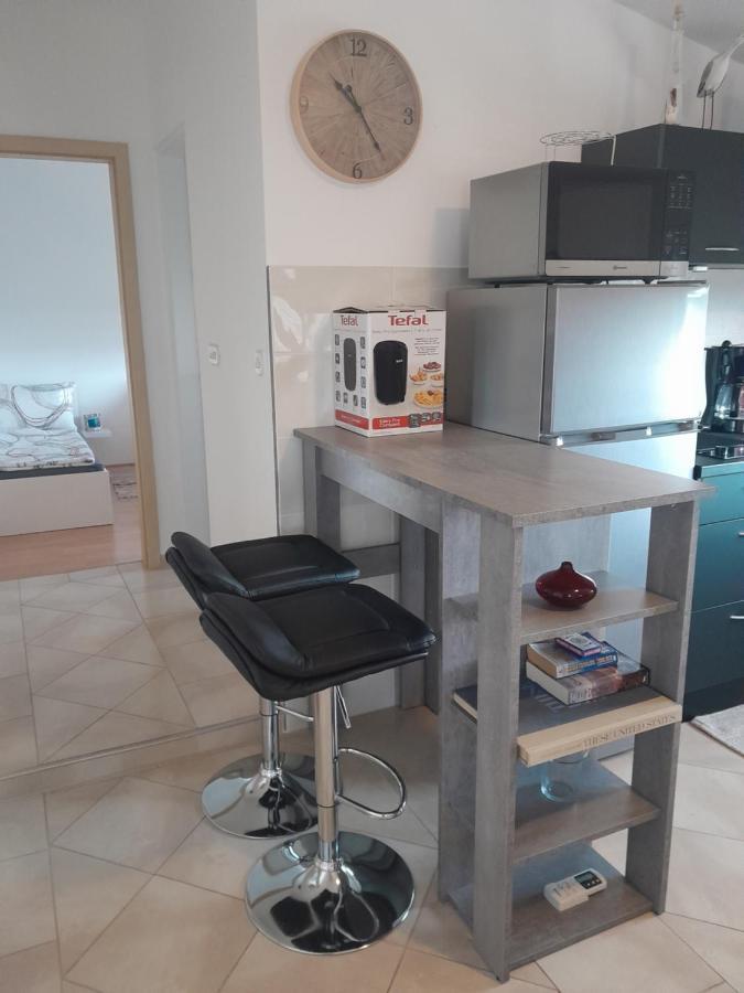 Caliente Apartments Vir B Εξωτερικό φωτογραφία