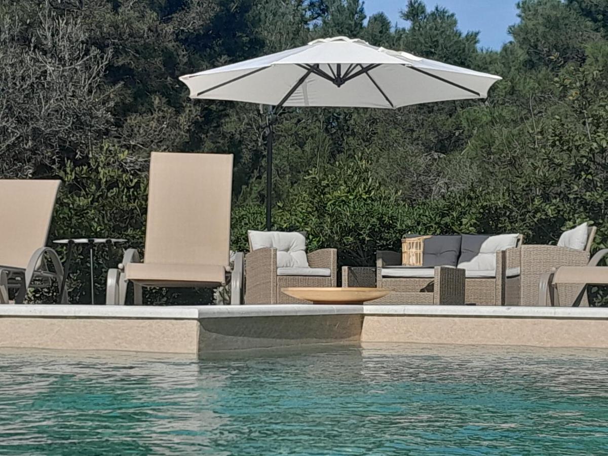 Caliente Apartments Vir B Εξωτερικό φωτογραφία