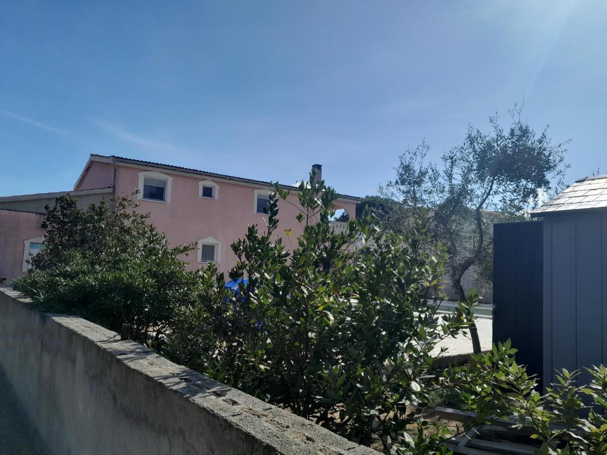 Caliente Apartments Vir B Εξωτερικό φωτογραφία