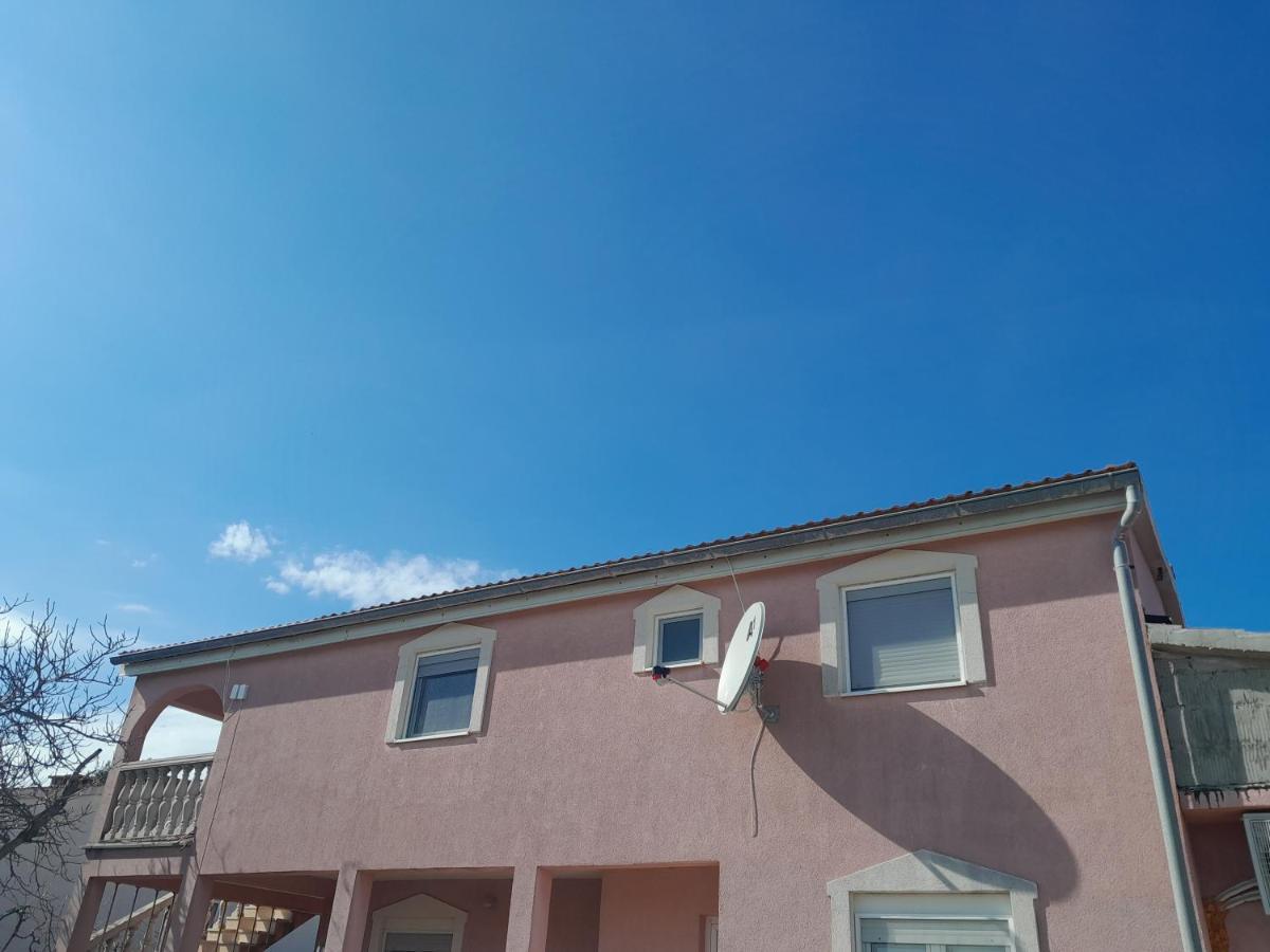 Caliente Apartments Vir B Εξωτερικό φωτογραφία